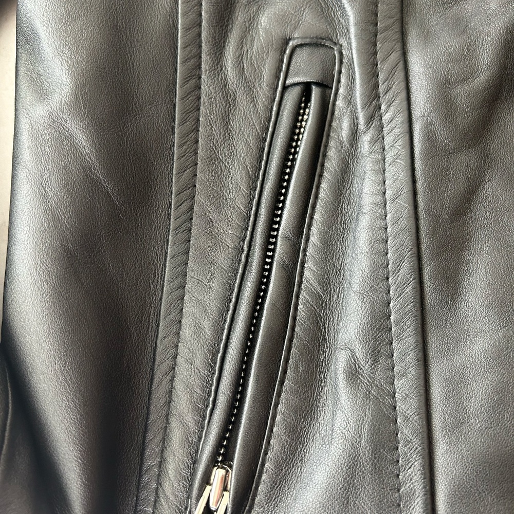 Leather jacket - Picture 9 of 9